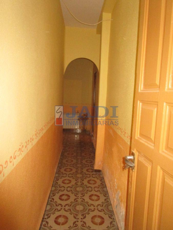 For sale of house in Valdepeñas