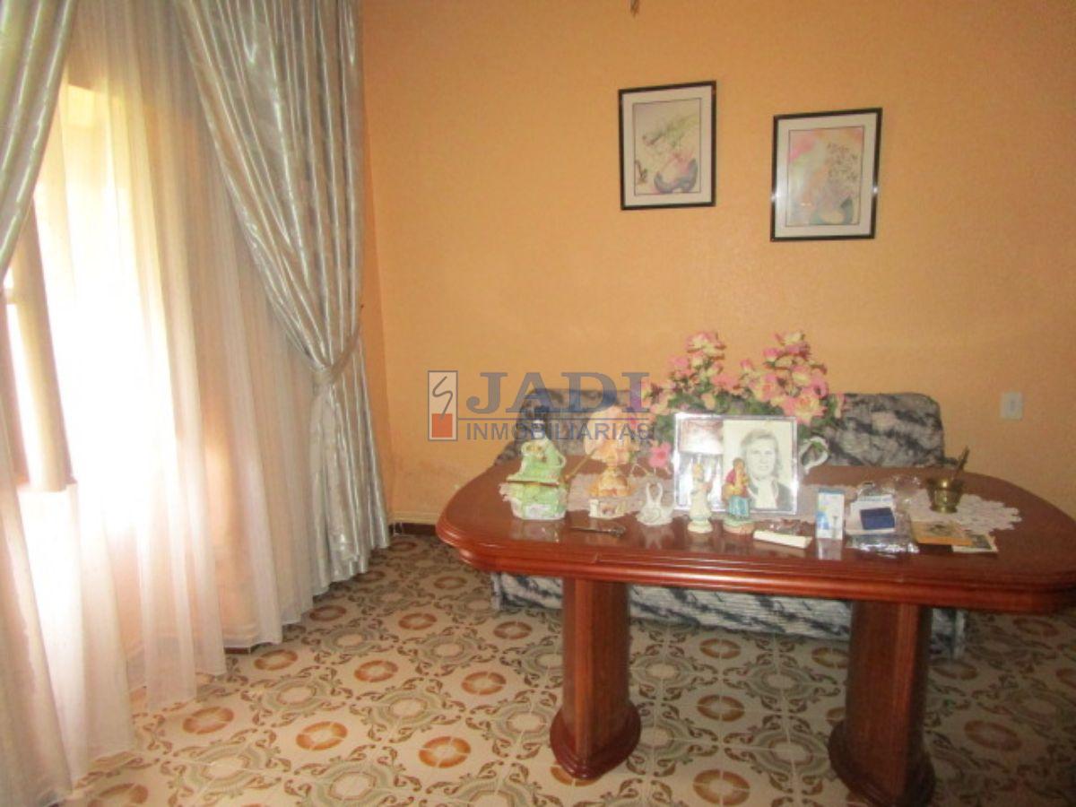 For sale of house in Valdepeñas