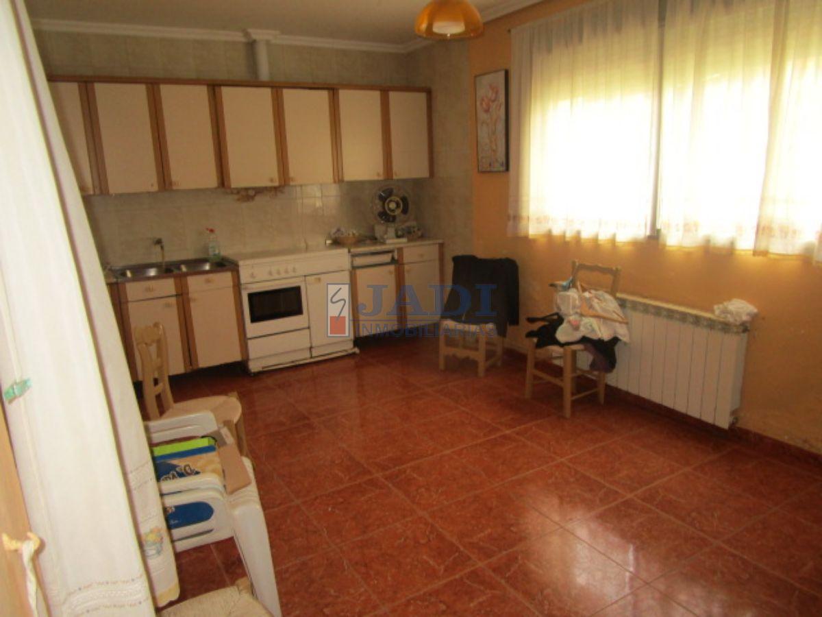 For sale of house in Valdepeñas