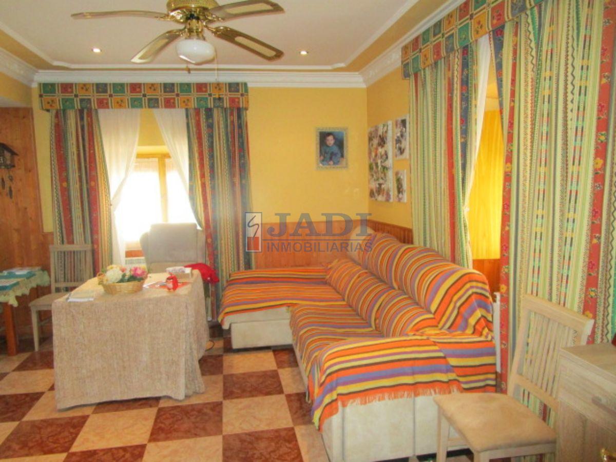 For sale of house in Valdepeñas