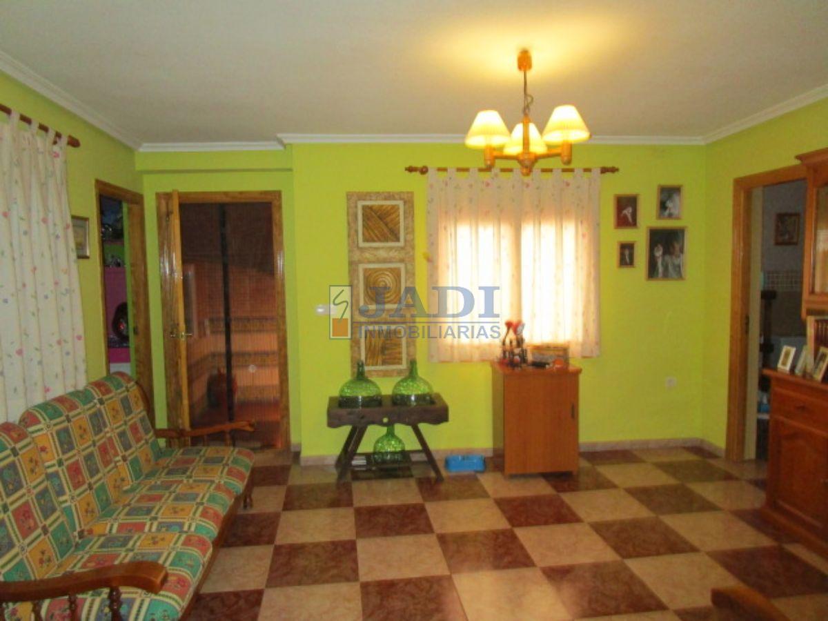 For sale of house in Valdepeñas