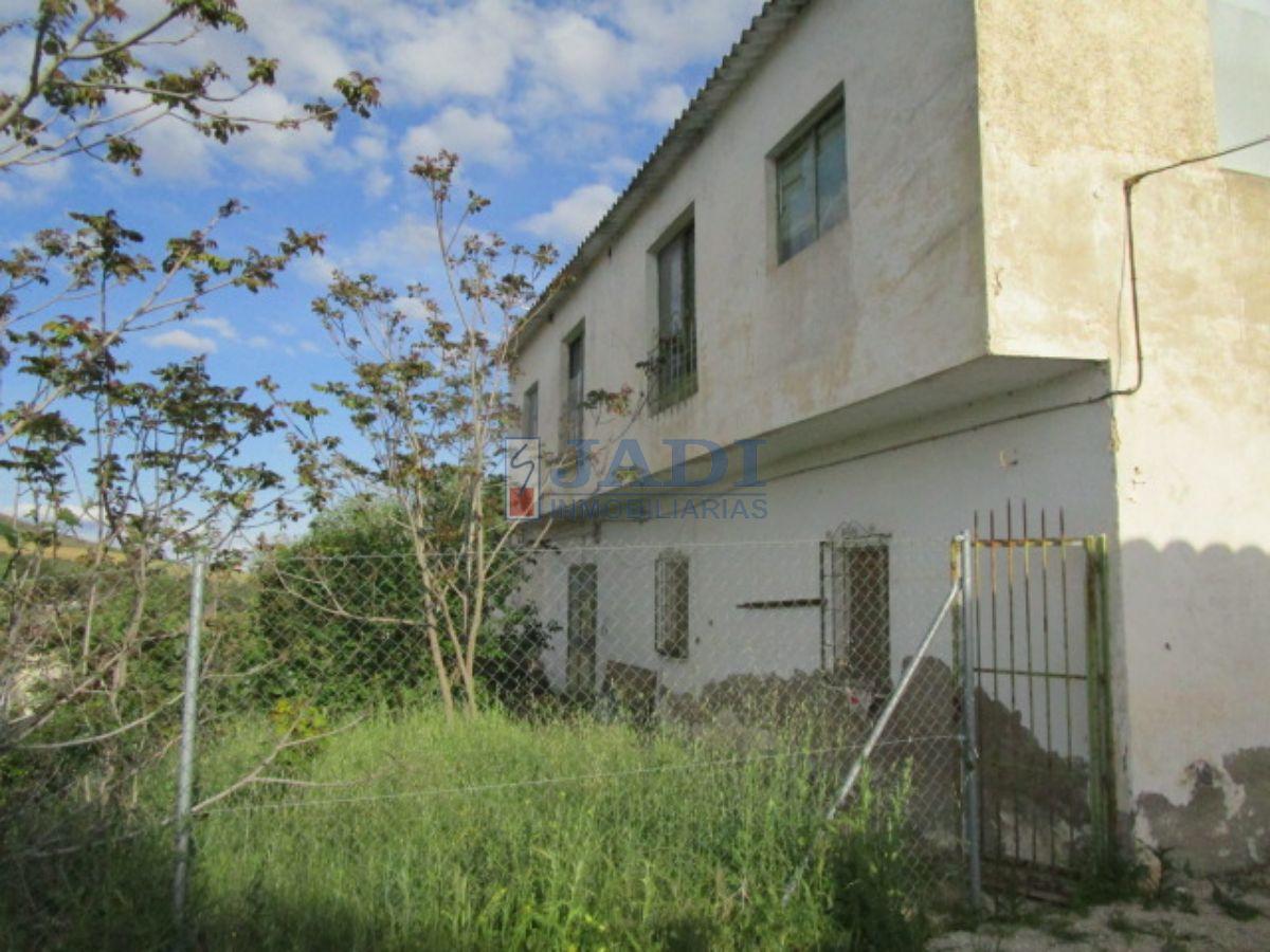 For sale of rural property in Valdepeñas