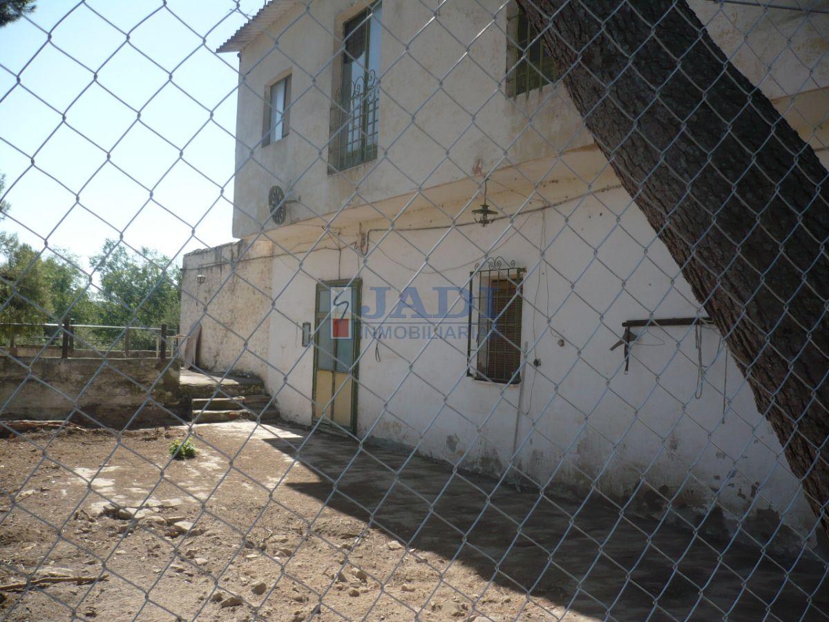 For sale of rural property in Valdepeñas