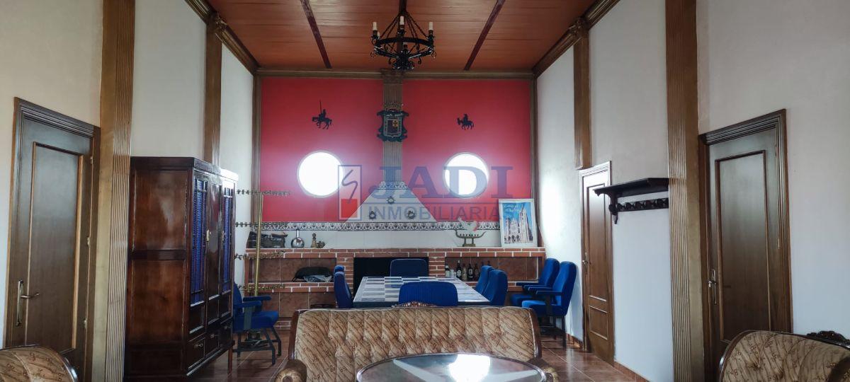 Venta de casa en Valdepeñas