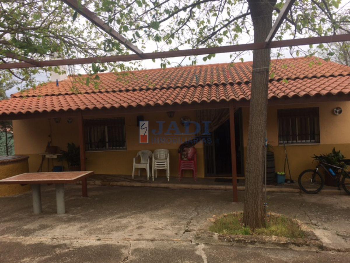 For sale of house in Valdepeñas