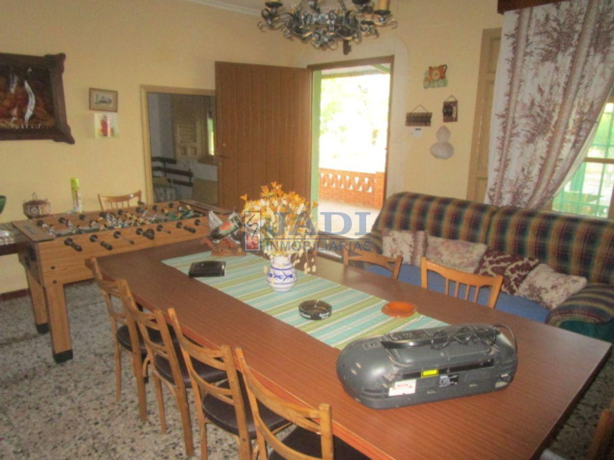 For sale of house in Valdepeñas