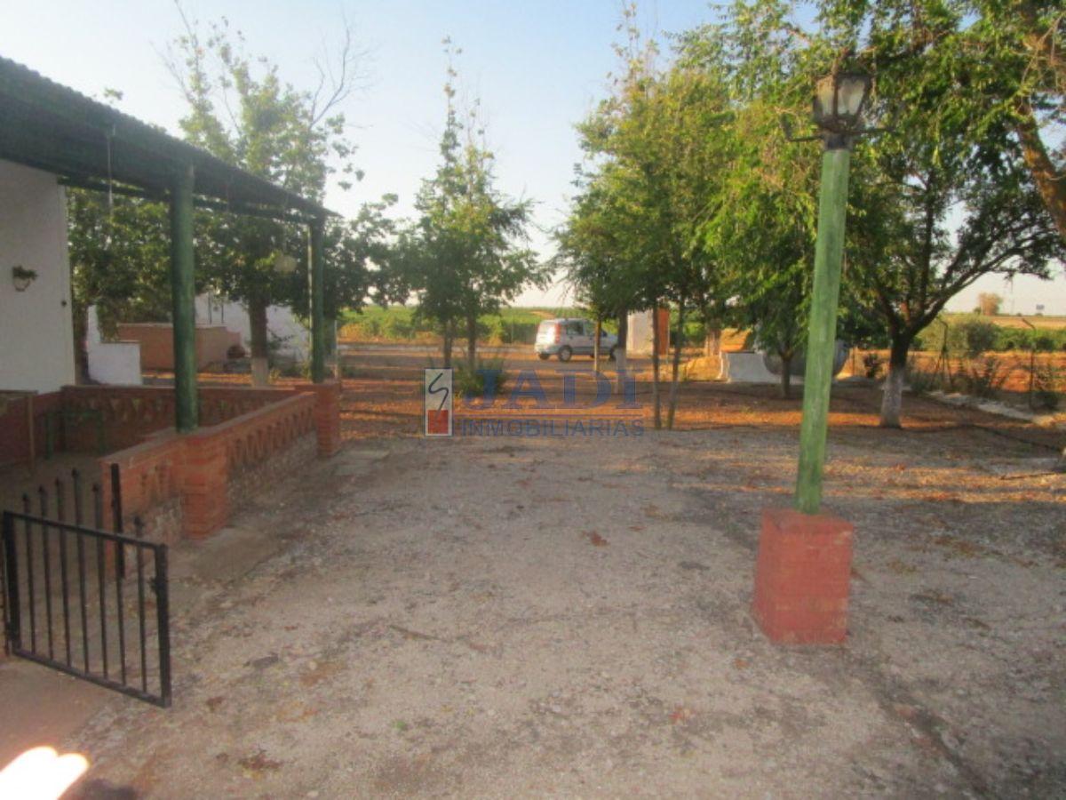 For sale of house in Valdepeñas