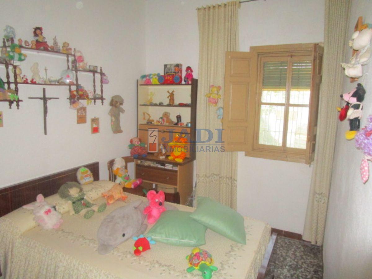 For sale of house in Valdepeñas