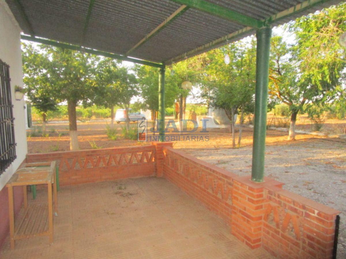 For sale of house in Valdepeñas