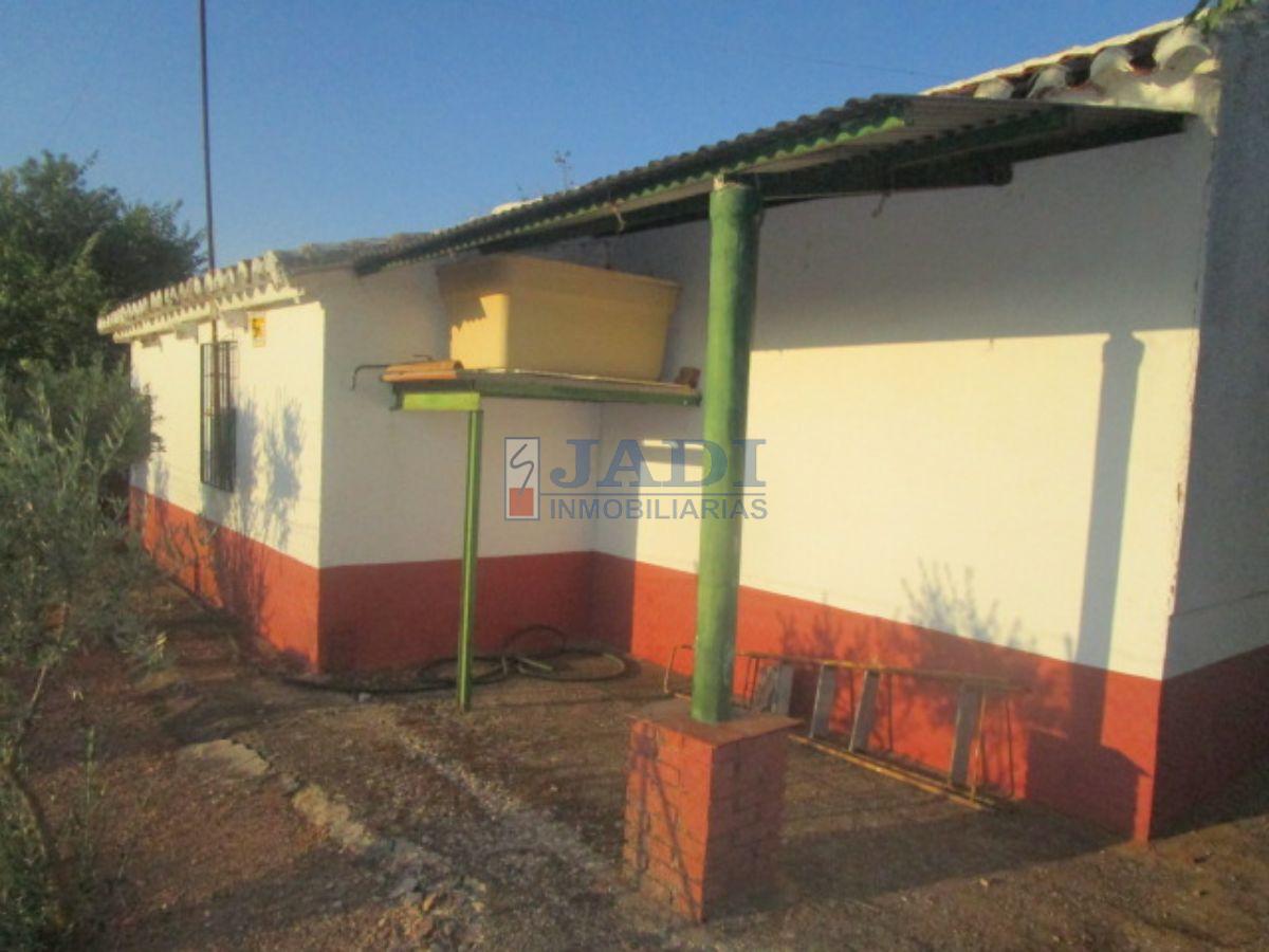 Venta de casa en Valdepeñas