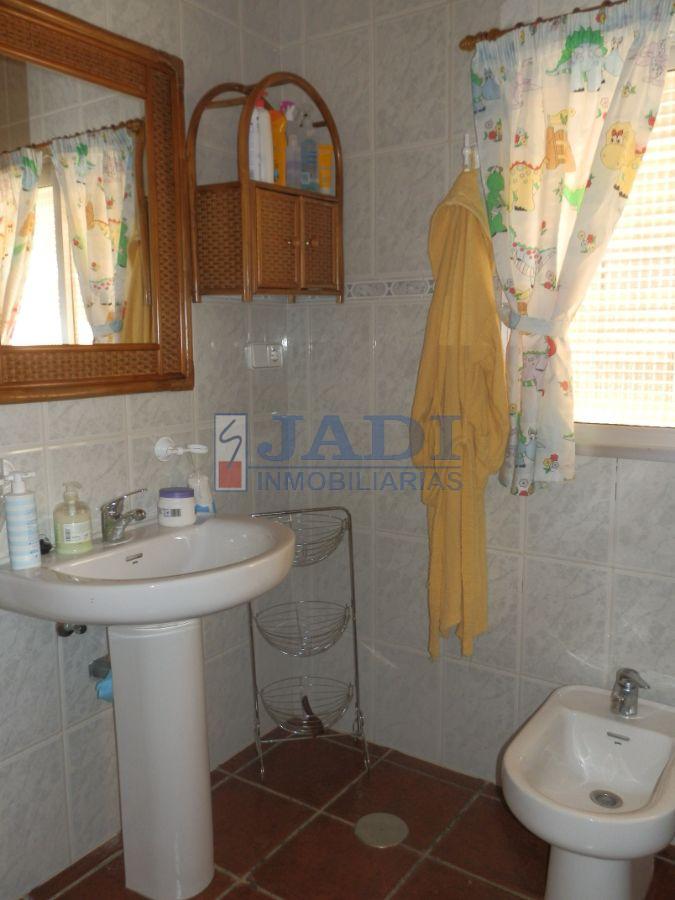 For sale of house in Valdepeñas