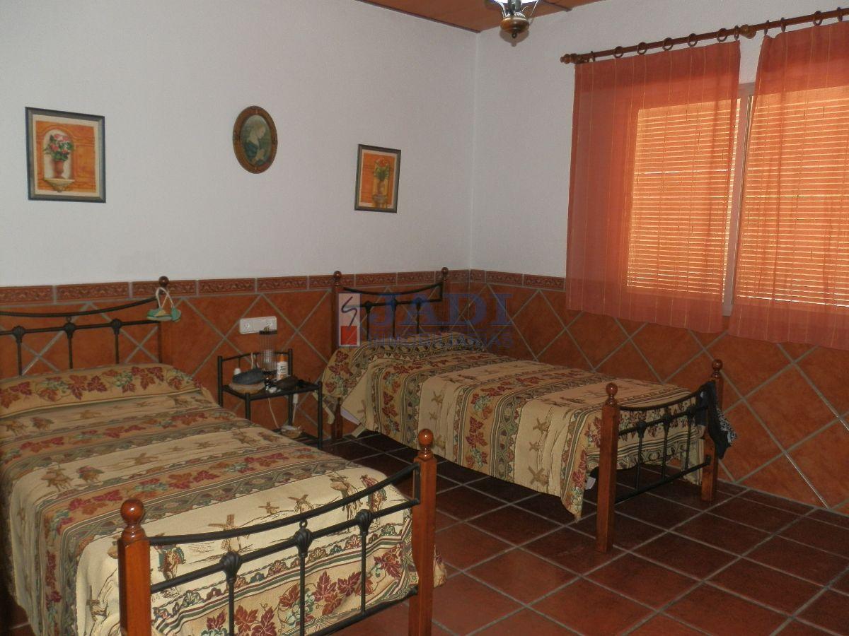 For sale of house in Valdepeñas