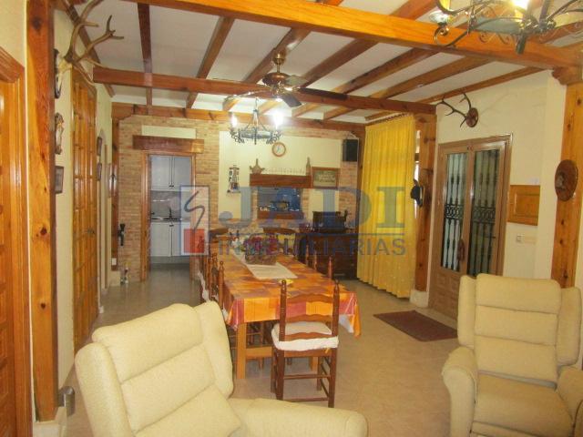 Venta de casa en Almuradiel