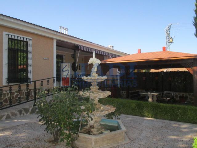 Venta de casa en Almuradiel