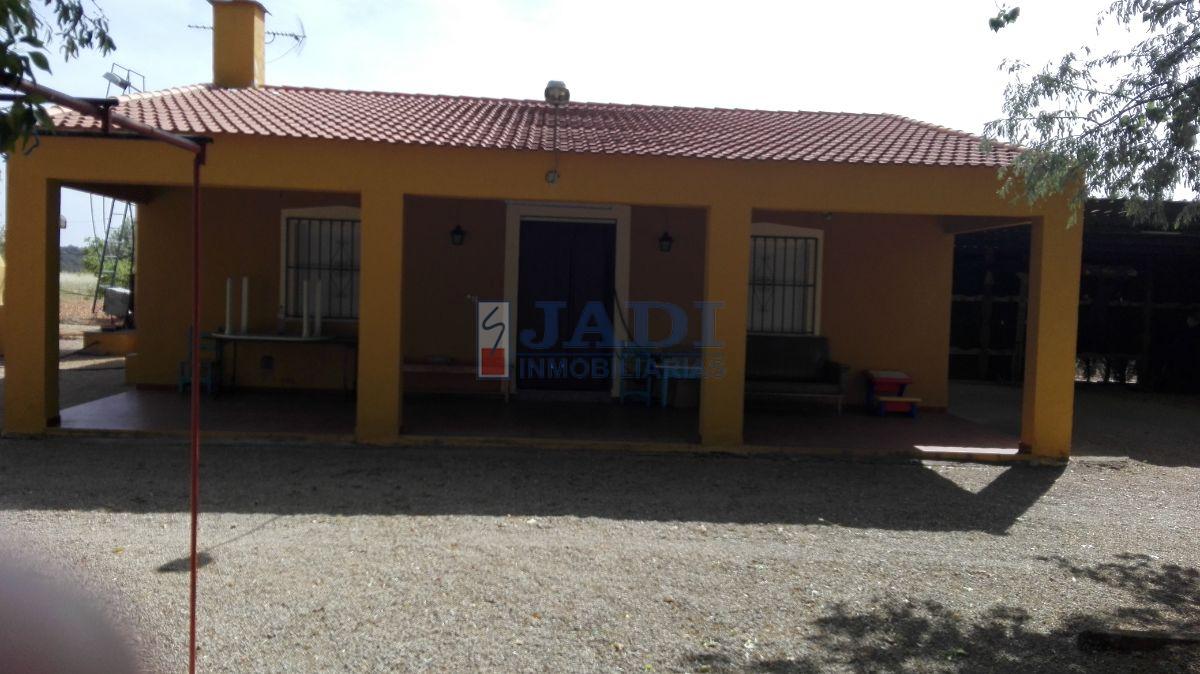 Venta de casa en Valdepeñas