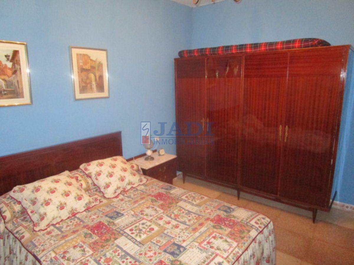 For sale of house in Valdepeñas