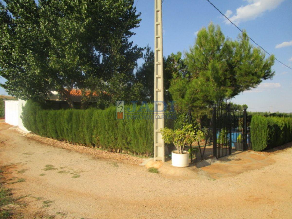 For sale of house in Valdepeñas