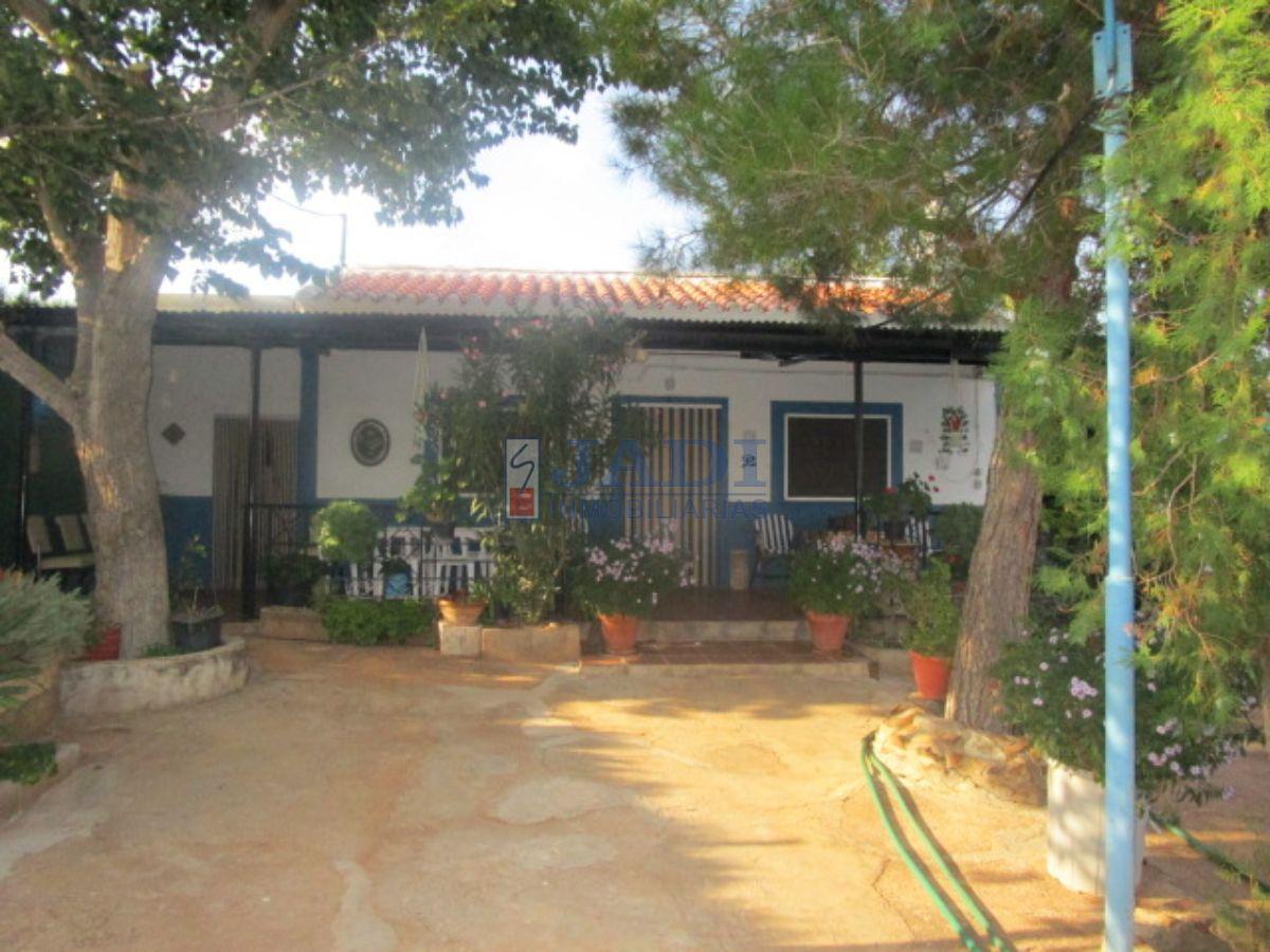 For sale of house in Valdepeñas