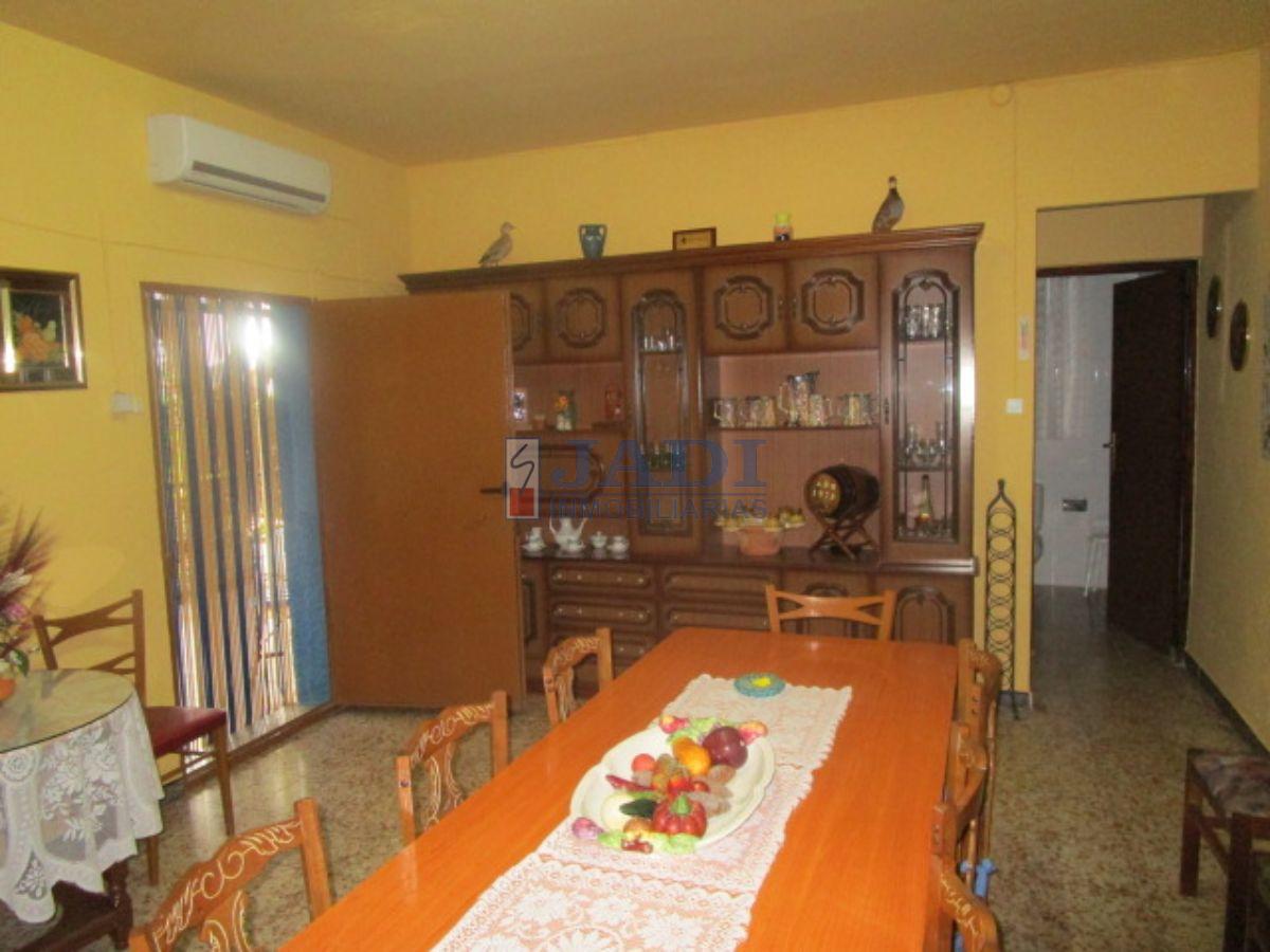 For sale of house in Valdepeñas