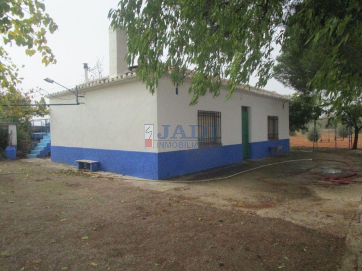 For sale of house in Valdepeñas