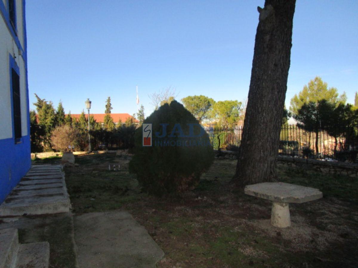 For sale of rural property in Valdepeñas