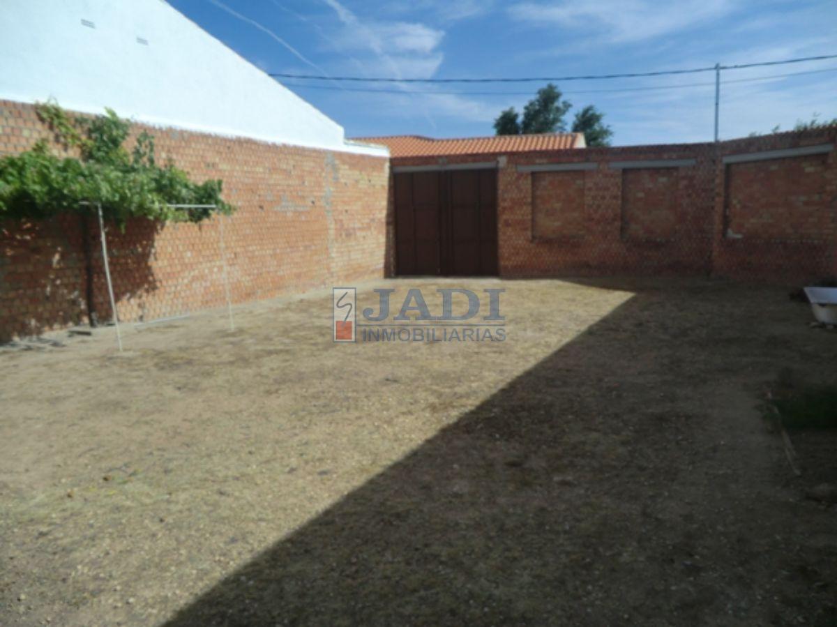 For sale of land in Valdepeñas