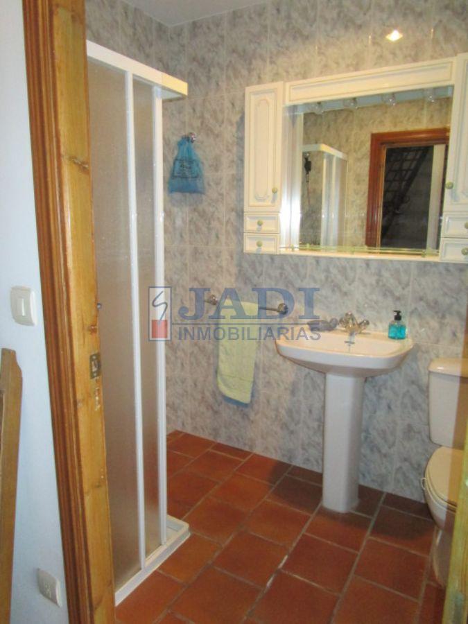 For sale of house in Valdepeñas