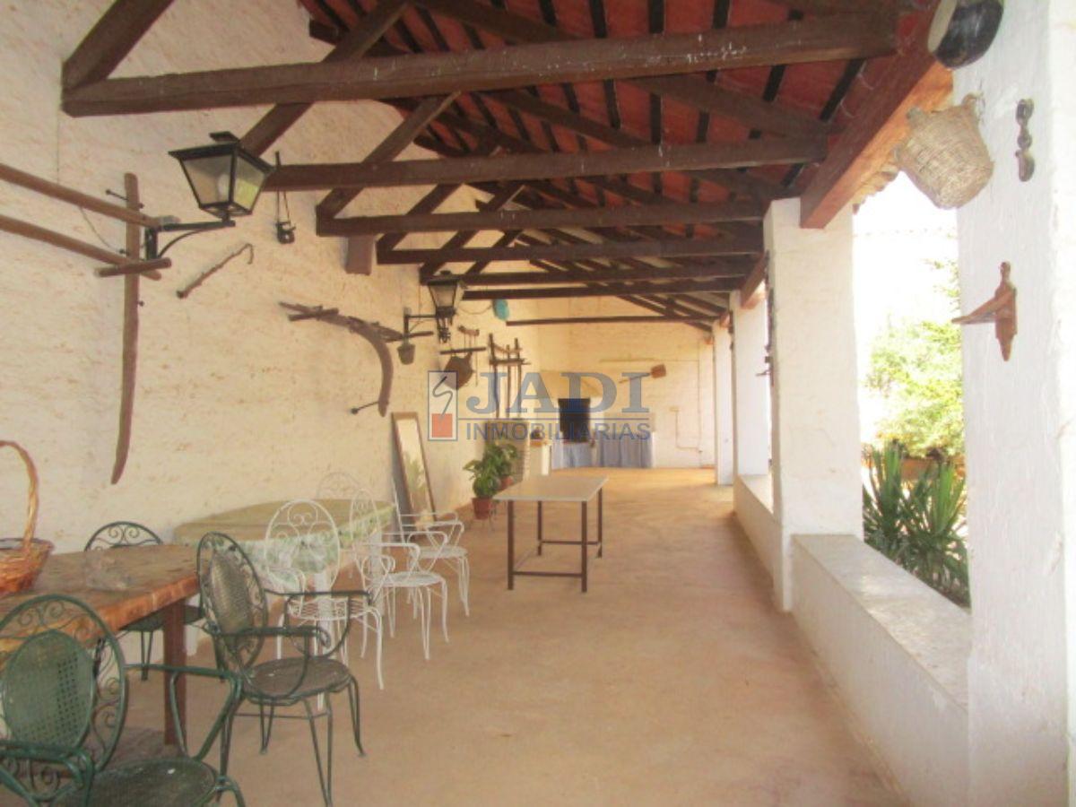 For sale of house in Valdepeñas