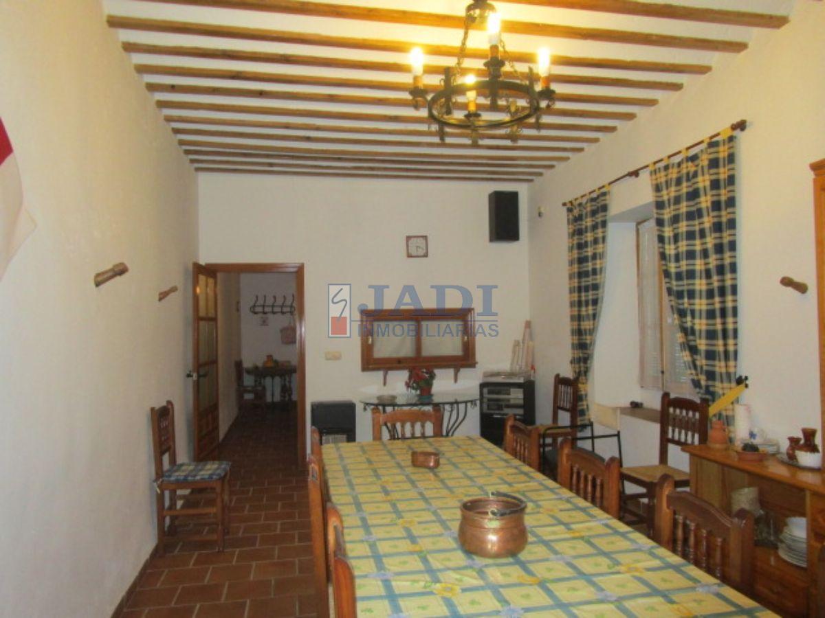 For sale of house in Valdepeñas