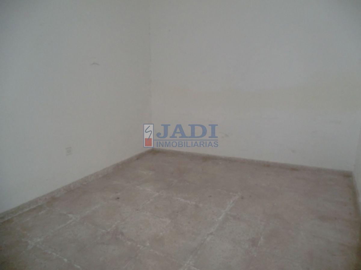 For sale of house in Valdepeñas