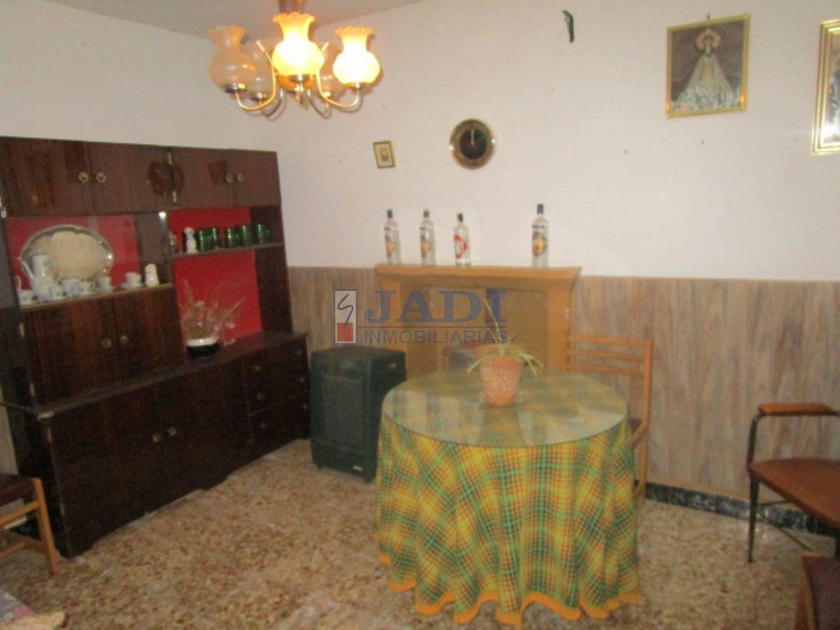 Venta de casa en Valdepeñas