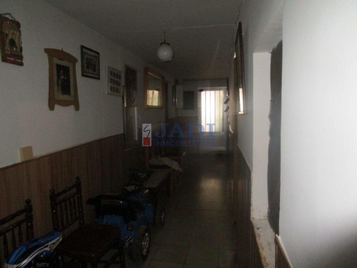 Venta de casa en Valdepeñas