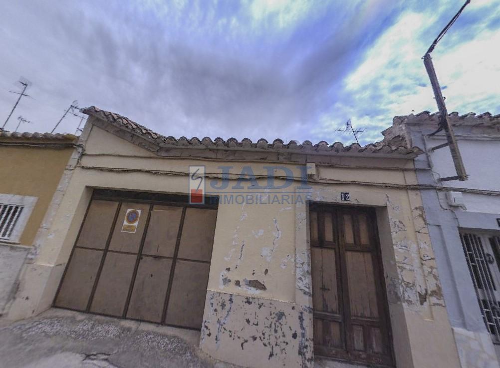 For sale of land in Valdepeñas