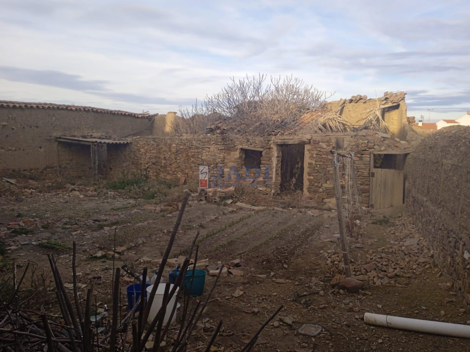 For sale of house in Viso del Marqués