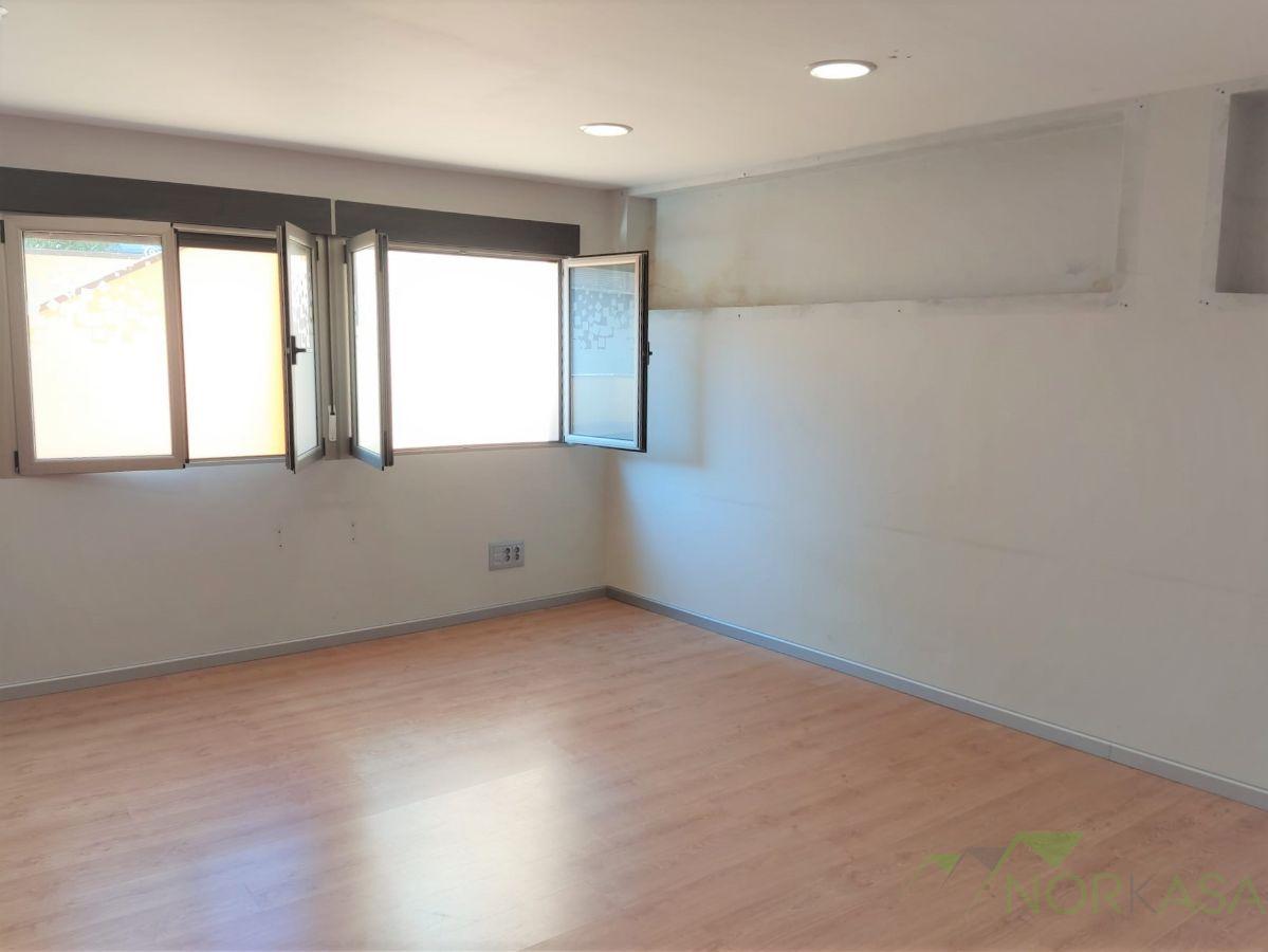For rent of office in Oviedo