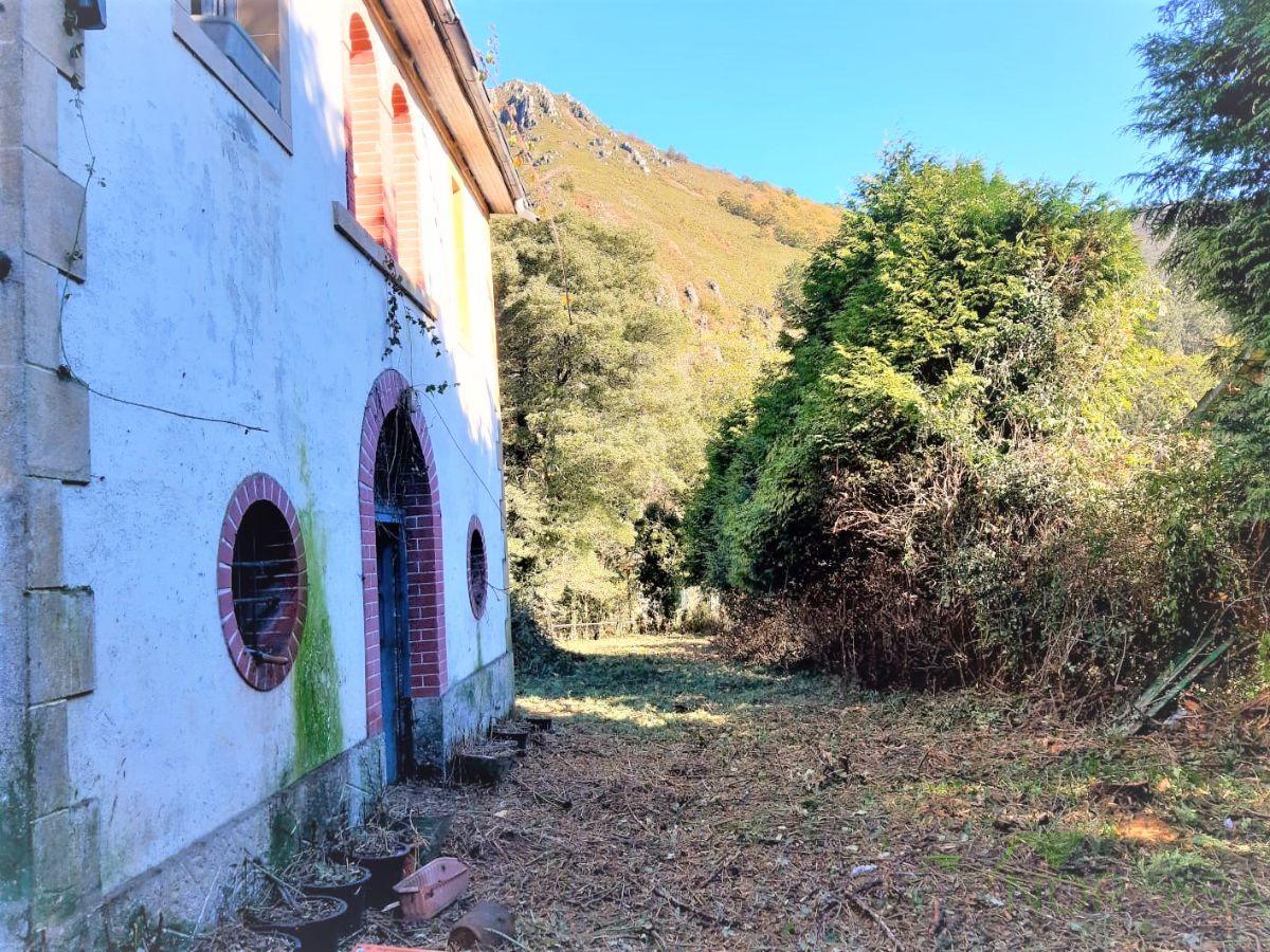 Venta de casa en Belmonte de Miranda