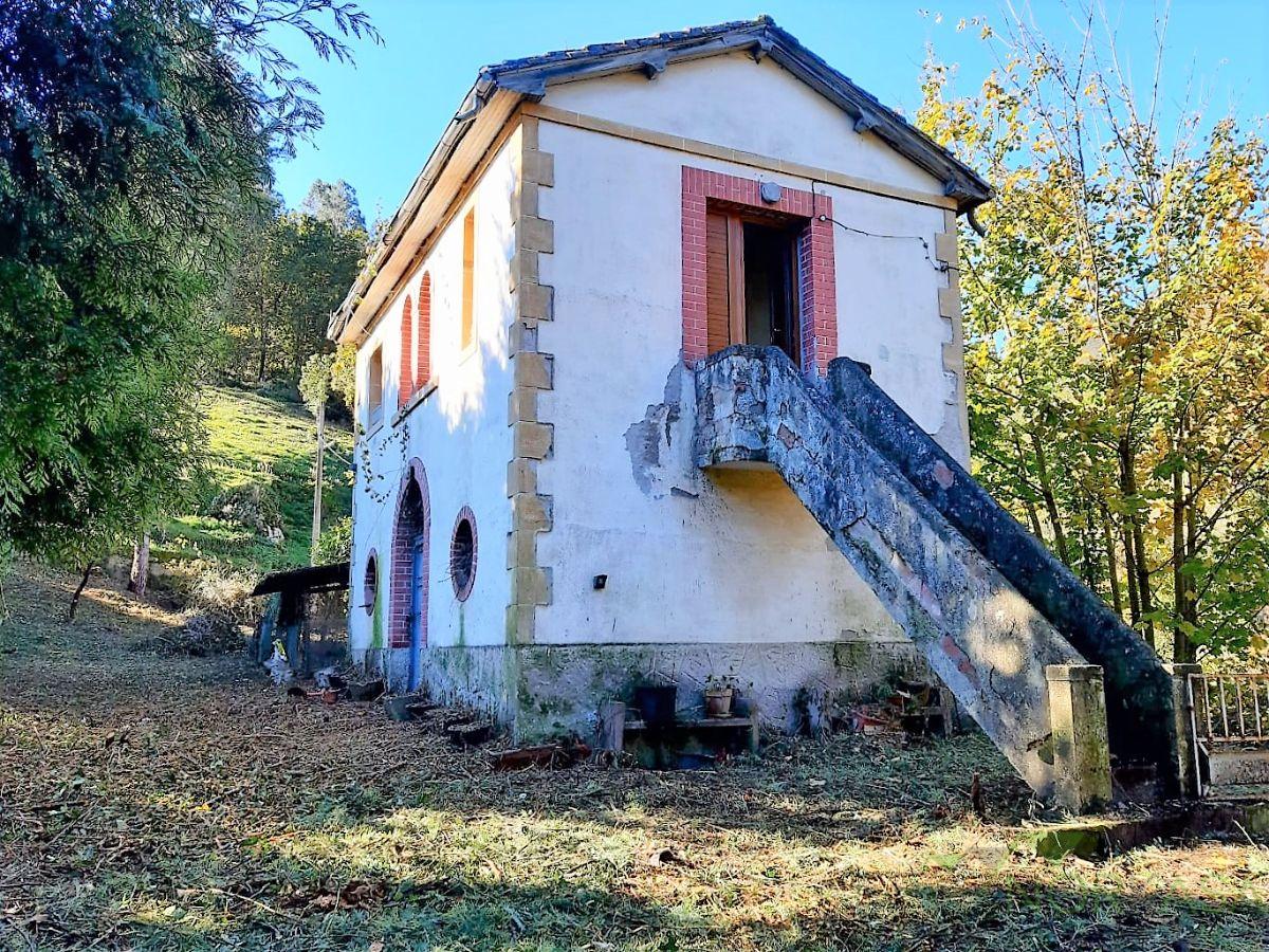Venta de casa en Belmonte de Miranda
