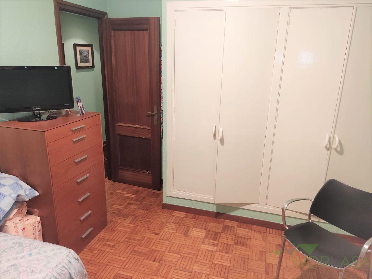 For sale of flat in Oviedo