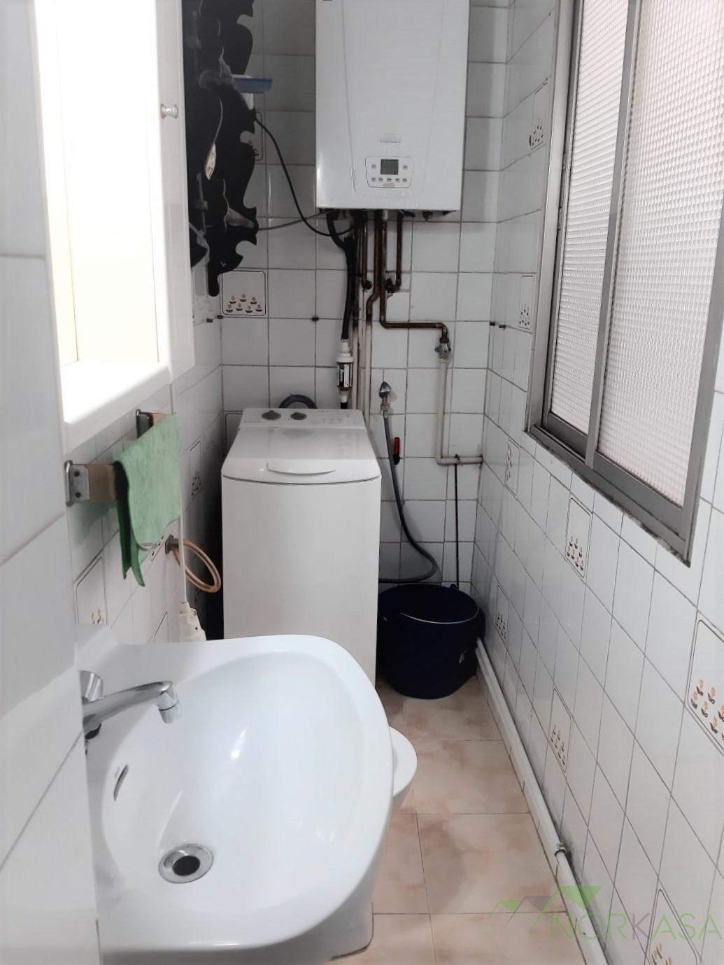 For rent of flat in Oviedo