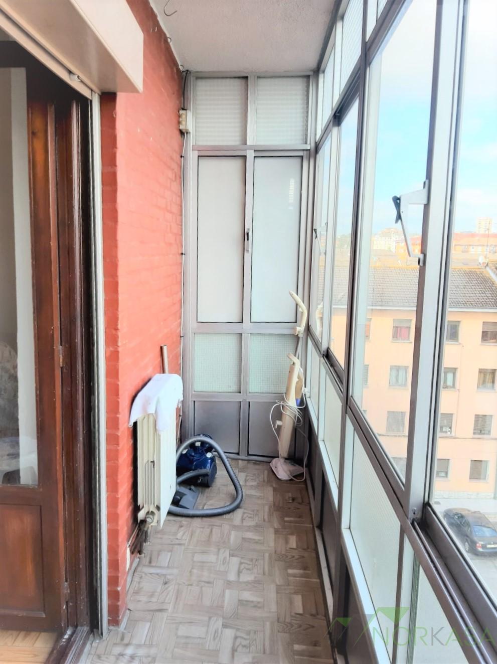 For rent of flat in Oviedo