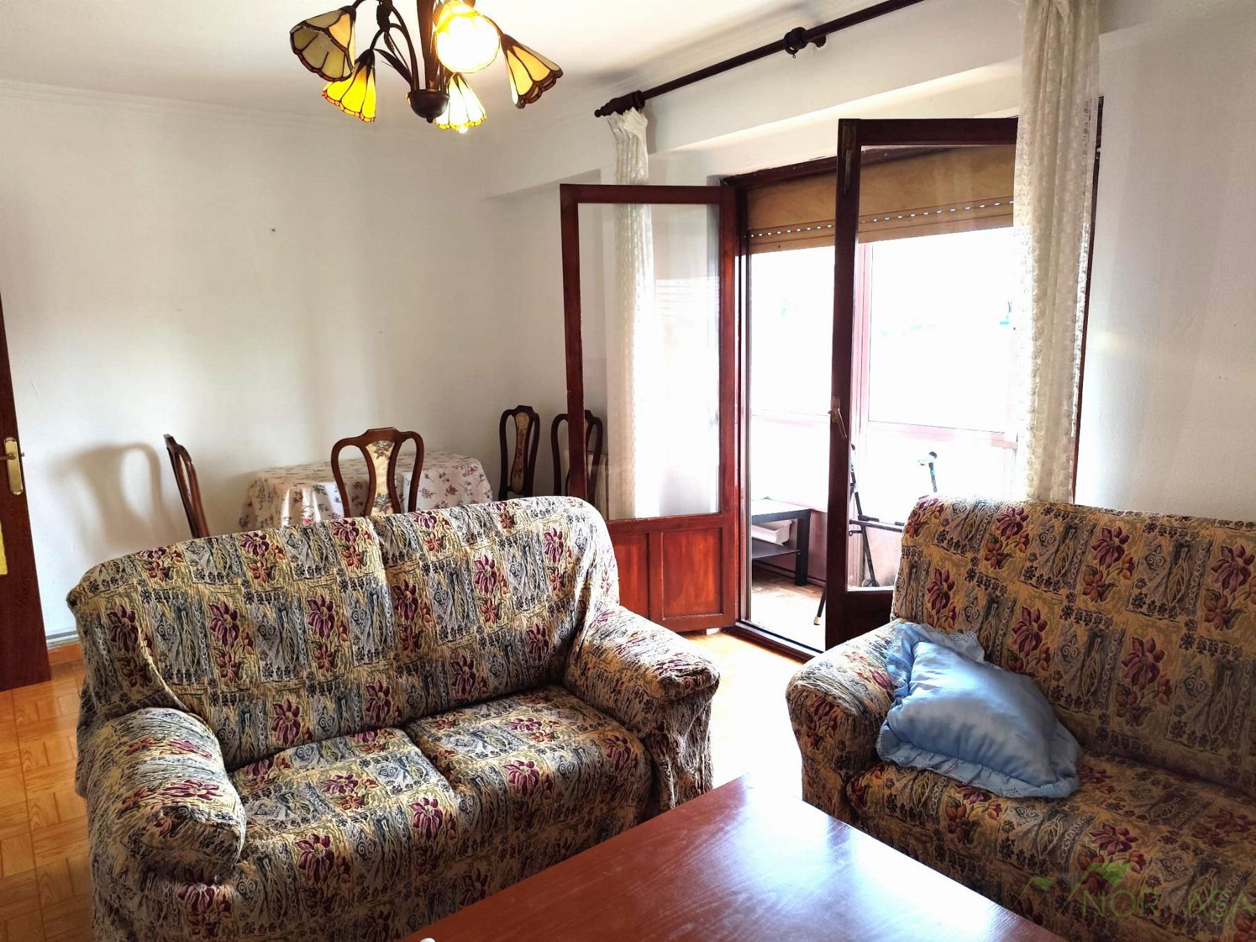 For rent of flat in Oviedo