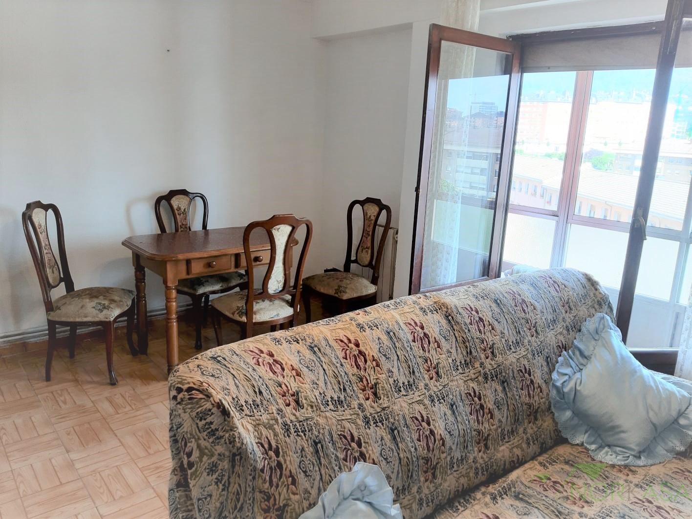 For rent of flat in Oviedo