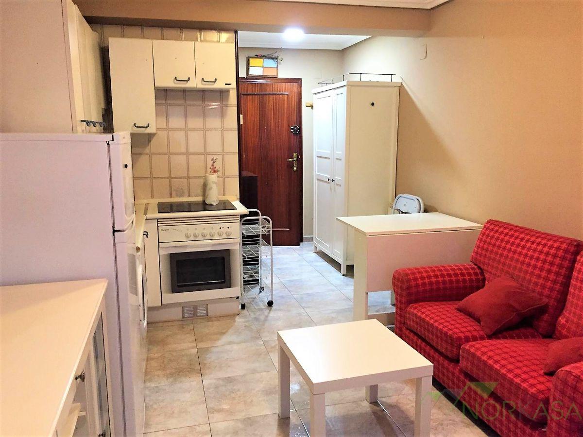 For sale of study in Oviedo