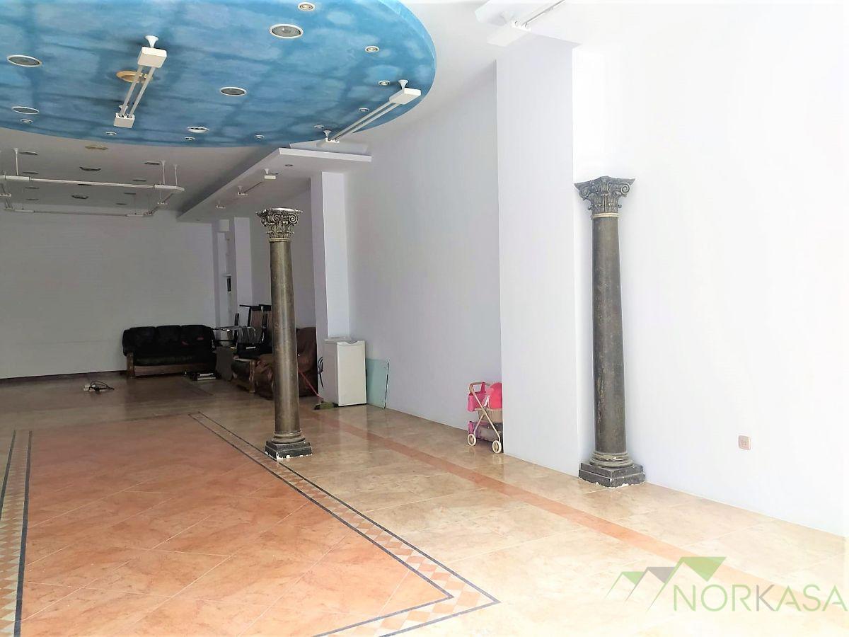 For rent of commercial in Oviedo