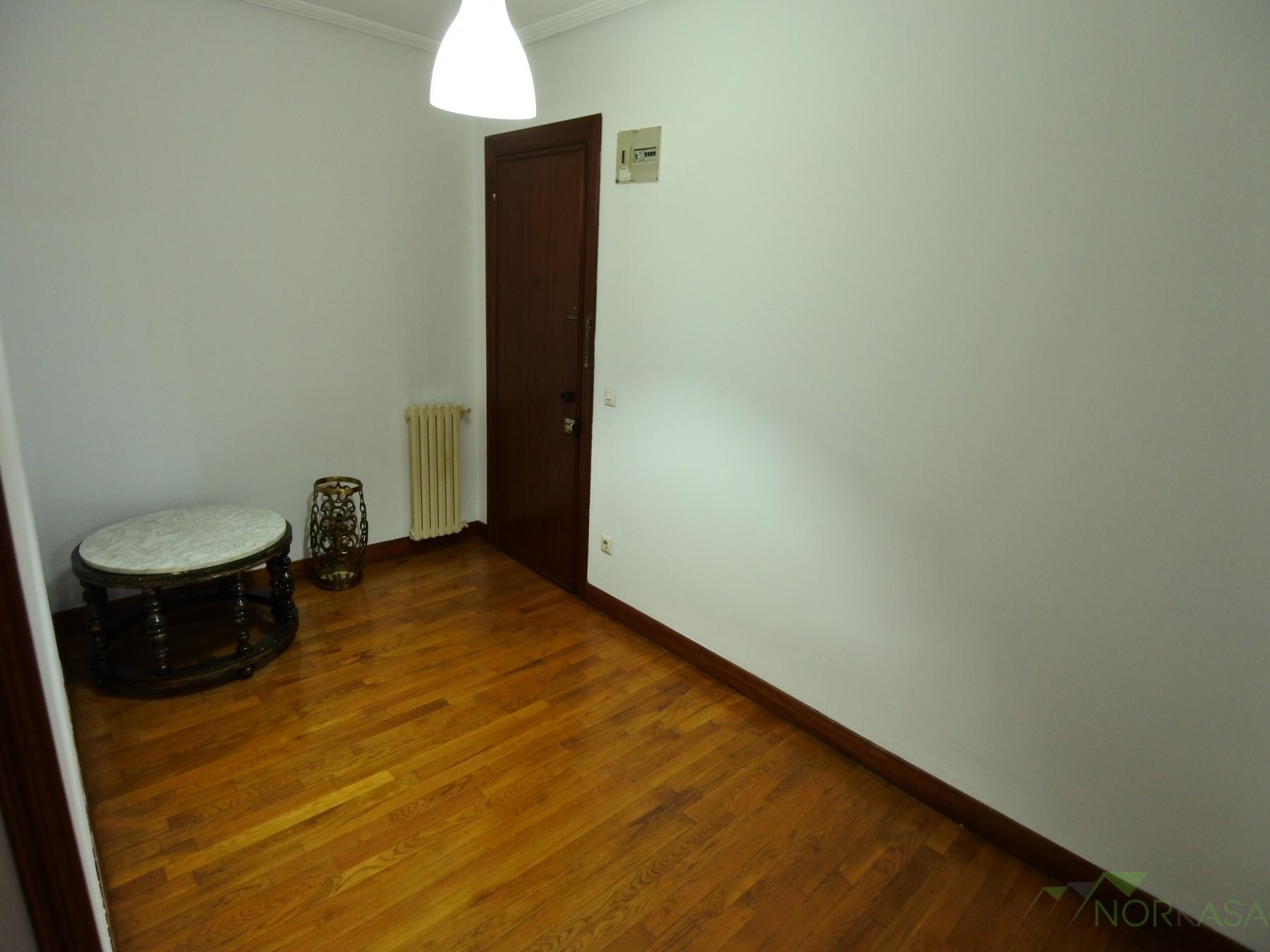 For rent of flat in Oviedo