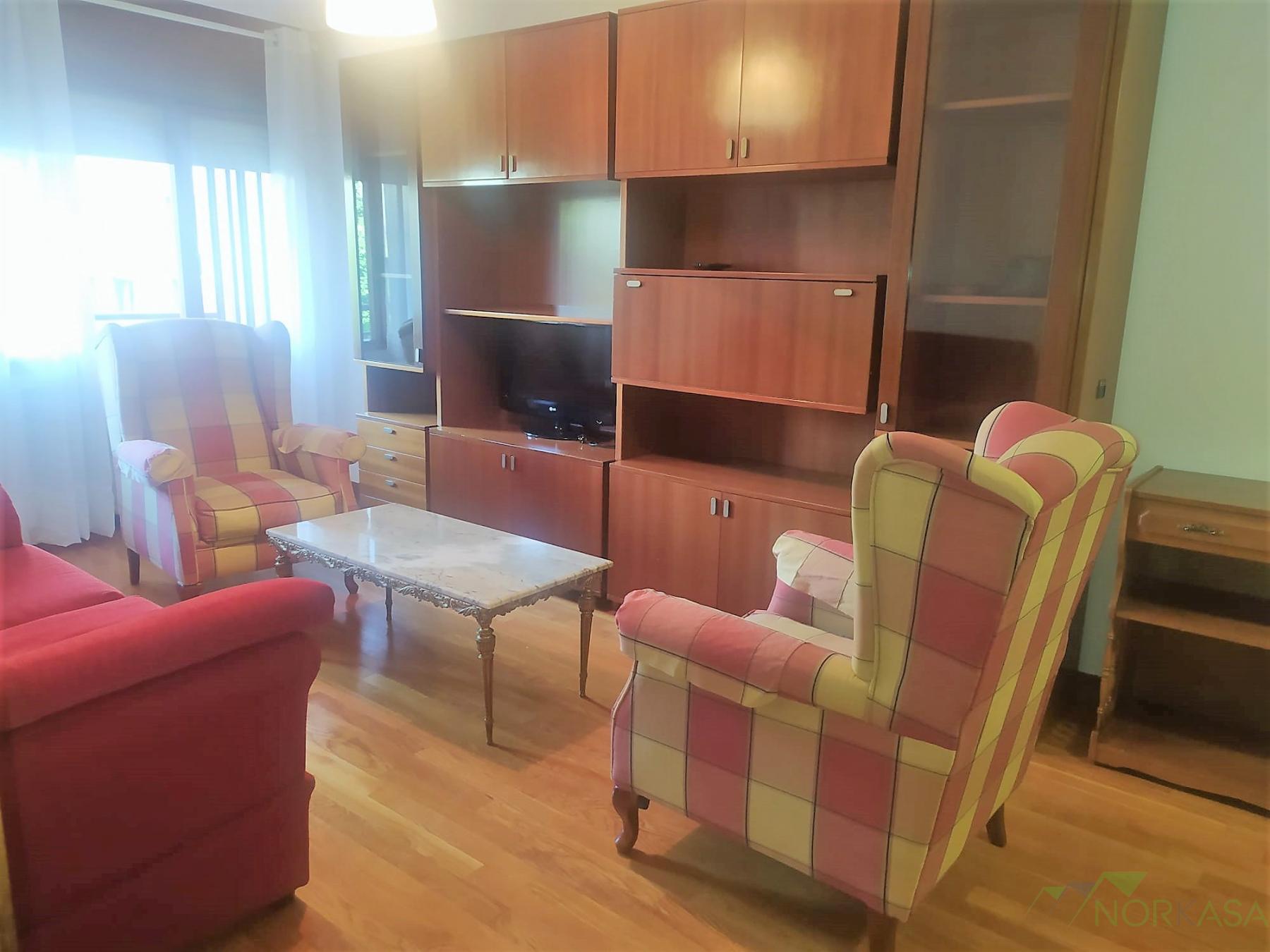 For rent of flat in Oviedo