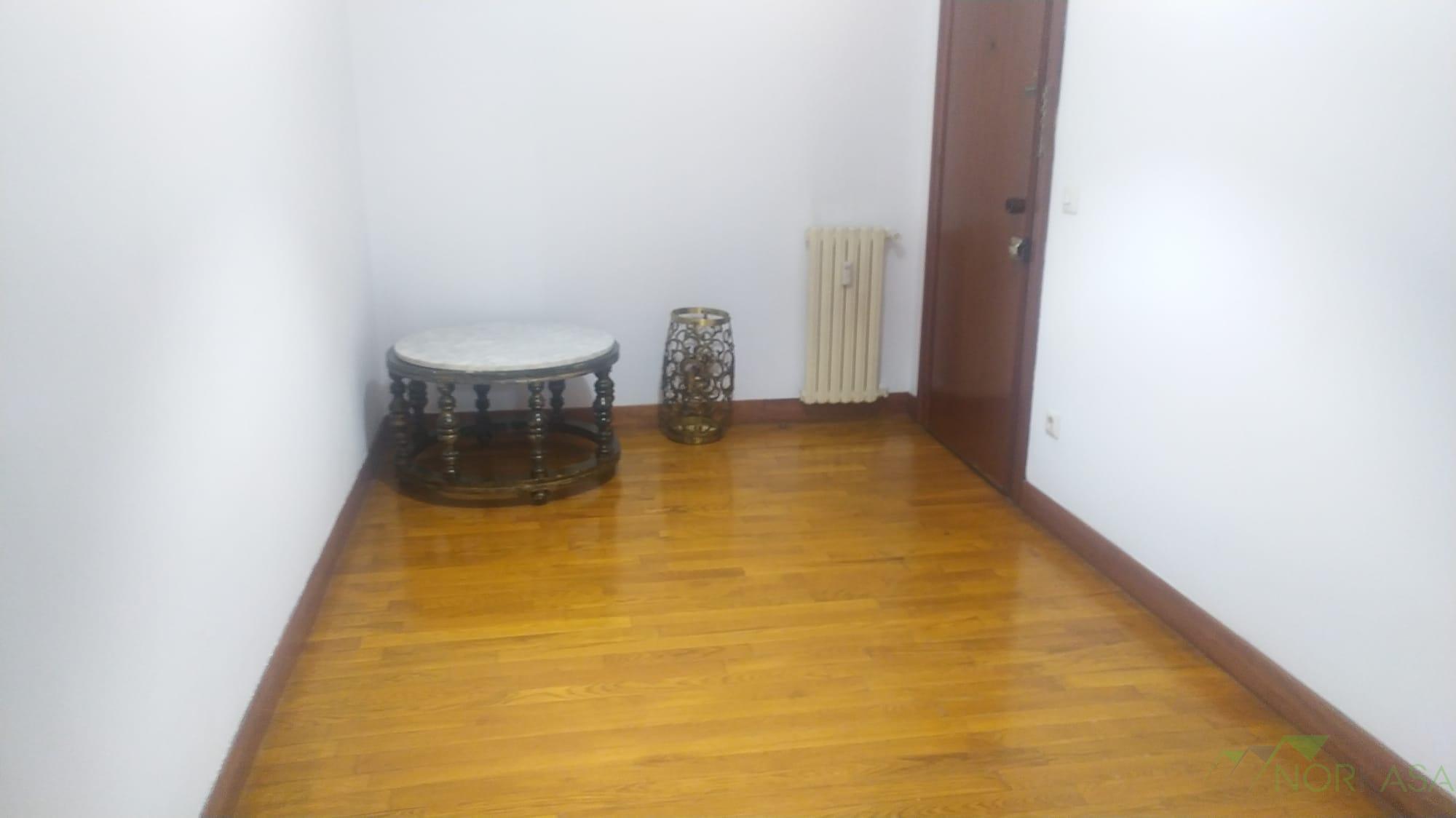 For rent of flat in Oviedo