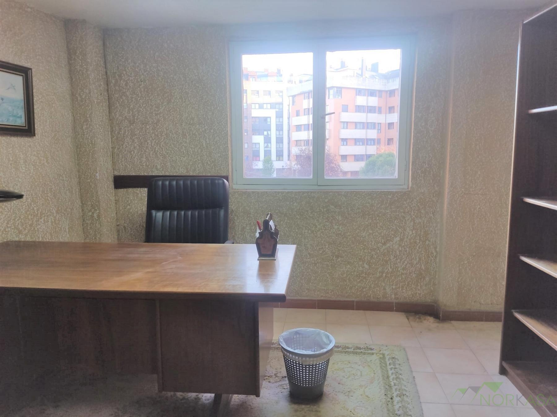 For rent of commercial in Oviedo