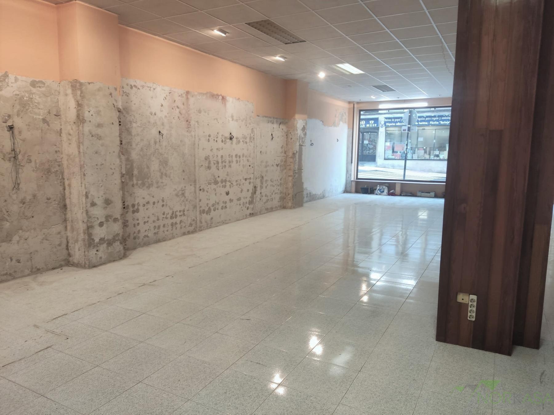 For rent of commercial in Oviedo