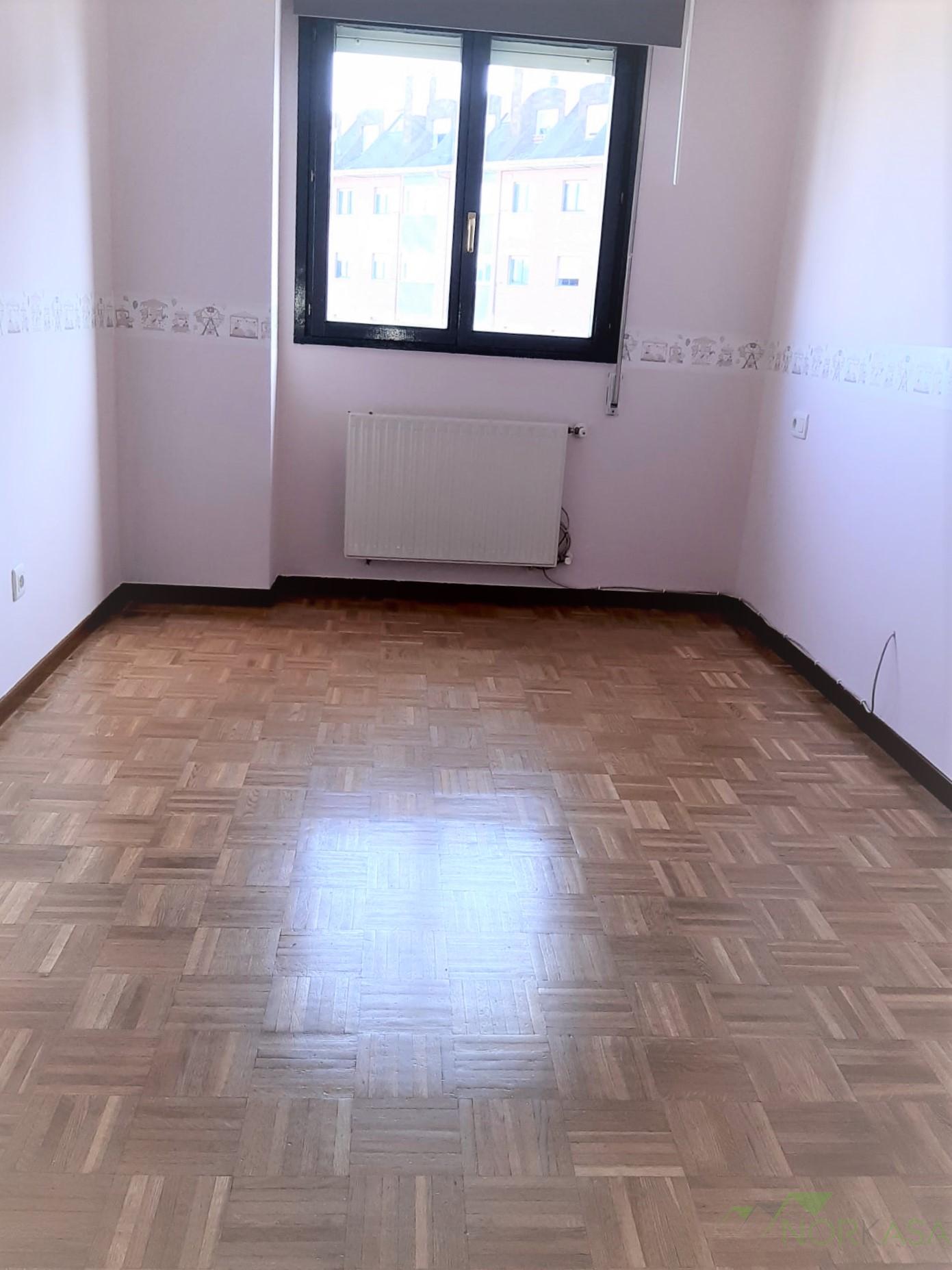 Venta de piso en Oviedo